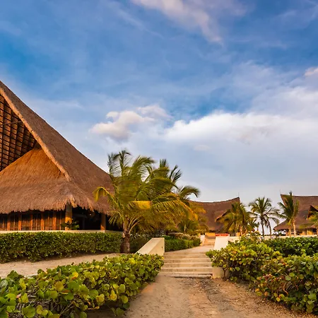 Dreams Karibana Golf & Resort