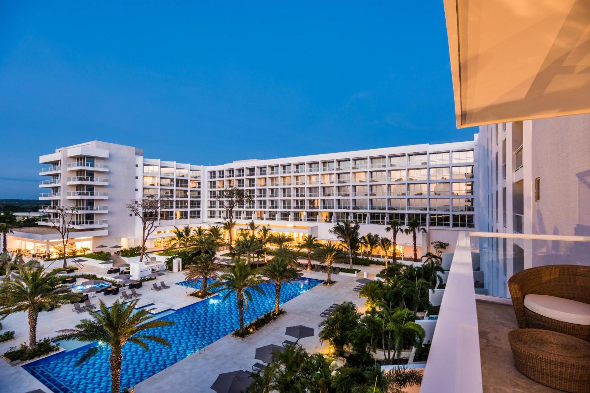 Resort Dreams Karibana Golf & Cartagena